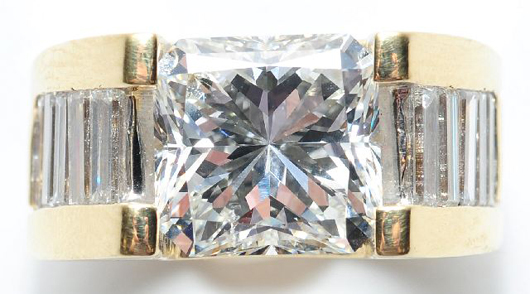 5.18 carat diamond ring. Image courtesy Gray's Auctioneers.